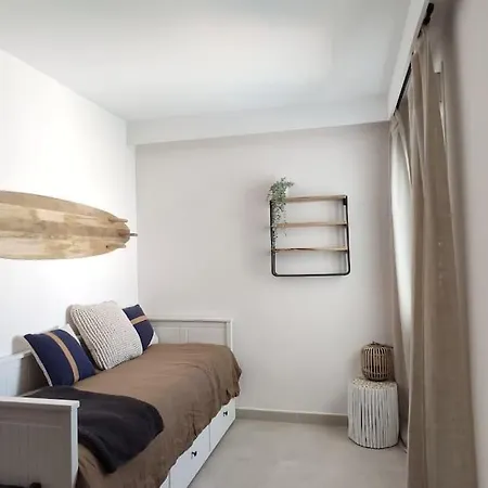 Piso Reformado De Diseno C/terraza. Playa El Ancla Apartment